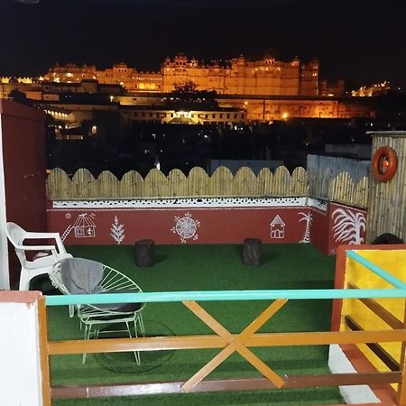 City And Palace View Guest House أُودايبور المظهر الخارجي الصورة