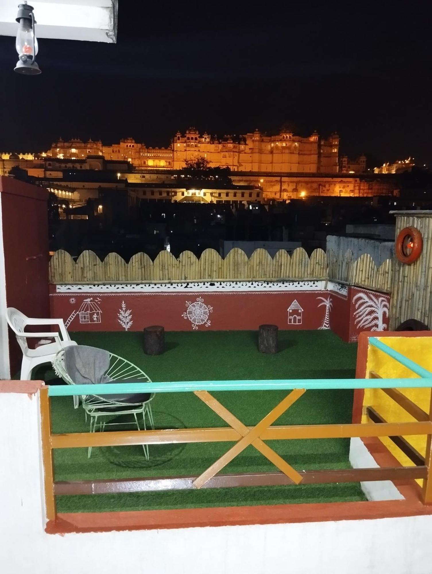 City And Palace View Guest House أُودايبور المظهر الخارجي الصورة