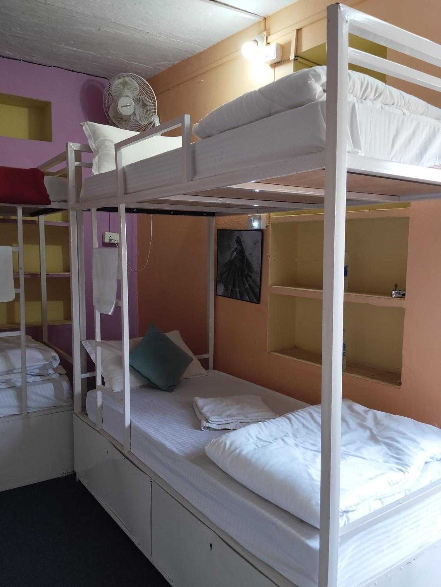 City And Palace View Guest House أُودايبور الغرفة الصورة